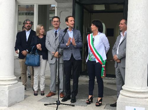Il governatore Massimiliano Fedriga e il sindaco Anna Maria Cisint oggi alla cerimonia di inaugurazione del Municipio di Monfalcone